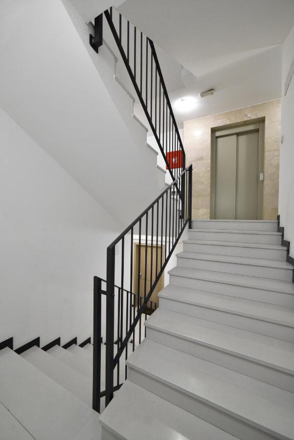 First Class Apartment, Free Parking Zagabria Esterno foto